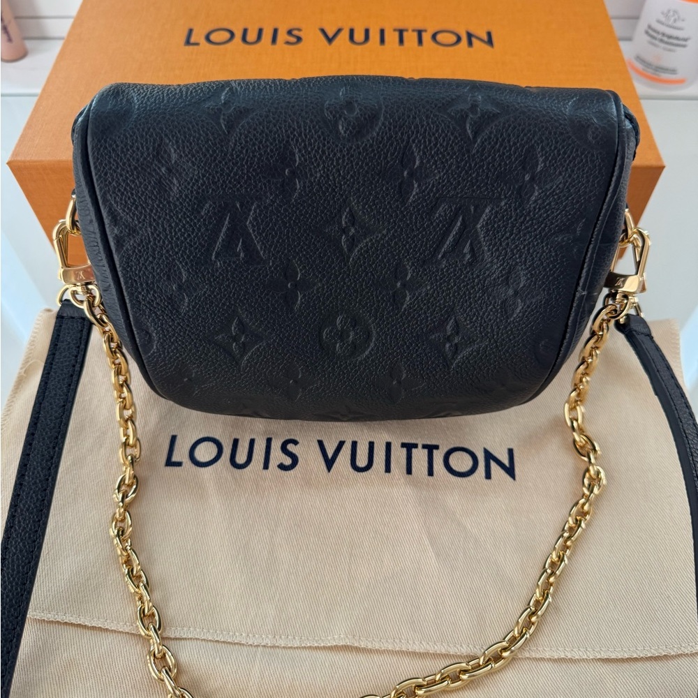 Louis Vuitton Black Mini Bag with Gold Chain - Picture 4 of 4